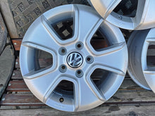 Load image into Gallery viewer, 1x Alufelge 16 Zoll 6.5" 5x120 62ET Glanz Silber 2H0071496 VW Amarok Rim Wheel FEL8321838793ji