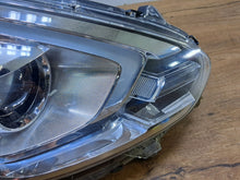 Laden Sie das Bild in den Galerie-Viewer, Frontscheinwerfer Mitsubishi Space Star W3015 Xenon Rechts Headlight
