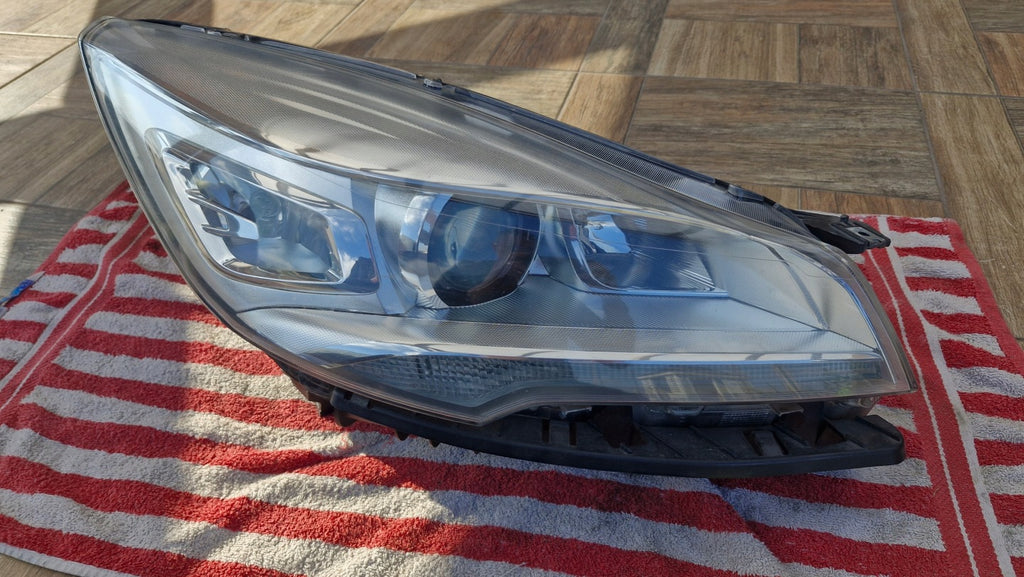Frontscheinwerfer Ford Kuga CV44-13D154-AH Xenon Rechts Scheinwerfer Headlight SCH2556074600ci