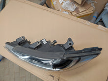 Load image into Gallery viewer, Frontscheinwerfer Hyundai Elantra 92101-F2100 202092101 LED Links Headlight