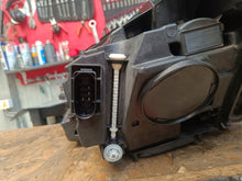 Laden Sie das Bild in den Galerie-Viewer, Frontscheinwerfer Mercedes-Benz W213 A2139069608 LED Rechts Headlight SCH1455089887ef