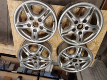 Load image into Gallery viewer, 4x Alufelge 16 Zoll 7.0" 5x130 40ET 99636211200 Porsche Rim Wheel FEL2186597808gv