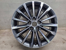 Laden Sie das Bild in den Galerie-Viewer, 1x Alufelge 18 Zoll 7.0" 5x112 45ET Glanz Graphit 57A601025N Mg Karoq Rim Wheel FEL5554267838oi