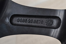 Laden Sie das Bild in den Galerie-Viewer, 1x Alufelge 17 Zoll 6.5&quot; 5x115 52 5ET 9965296570 Mazda Rim Wheel