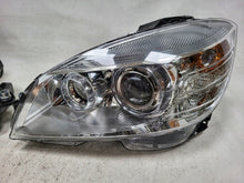 Laden Sie das Bild in den Galerie-Viewer, Frontscheinwerfer Mercedes-Benz W204 A2048202961 A2048200159 Xenon Ein Satz SCH5509218011yg