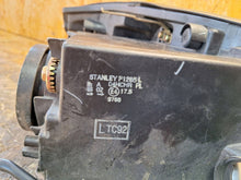 Load image into Gallery viewer, Frontscheinwerfer Mazda Xedos 9 VAY4913 Links Scheinwerfer Headlight