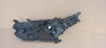 Laden Sie das Bild in den Galerie-Viewer, Frontscheinwerfer Toyota 4 Yaris 0036181 K0-8EU Full LED Rechts Headlight