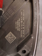Laden Sie das Bild in den Galerie-Viewer, Frontscheinwerfer Ford Focus 20PL12365 MX7B13E014CF Rechts Headlight SCH4337988947an