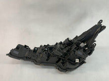 Laden Sie das Bild in den Galerie-Viewer, Frontscheinwerfer Toyota Corolla 81110-02S70 Rechts Scheinwerfer Headlight SCH7417667692ny