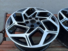 Load image into Gallery viewer, 1x Alufelge 18 Zoll 7.5&quot; 5x114.3 45ET Glanz Schwarz 52910-J7EA0 Kia Xceed