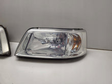 Load image into Gallery viewer, Frontscheinwerfer VW Transporter 7H1941015J 0301191301 Ein Satz Headlight SCH3069036294vi