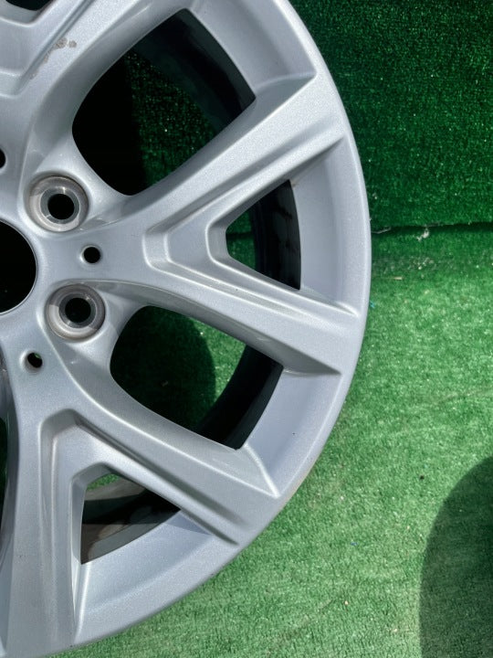 1x Alufelge 17 Zoll 6.5" 5x120 39ET Glanz Silber 6856076 BMW X1 F48 Rim Wheel FEL4286732307po