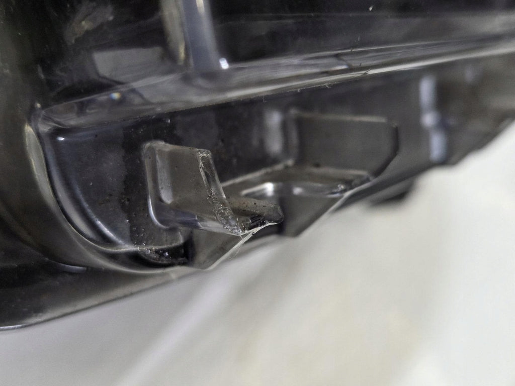 Frontscheinwerfer Opel Vivaro B 260602711R Ein Stück (Rechts oder Links)