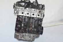 Laden Sie das Bild in den Galerie-Viewer, Motor Opel Renault Vivaro A Trafic M9R780 2.0 DCI Diesel Engine Unkomplett