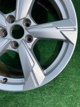 Load image into Gallery viewer, 1x Alufelge 18 Zoll 8.0&quot; 5x112 4K0601025D Audi A6 C8 Rim Wheel