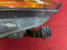 Laden Sie das Bild in den Galerie-Viewer, Frontscheinwerfer Honda Accord VIII Links Scheinwerfer Headlight