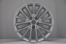 Load image into Gallery viewer, 1x Alufelge 18 Zoll 8.0" 5x112 30ET Glanz Silber 6863418 BMW Rim Wheel FEL2350624044td