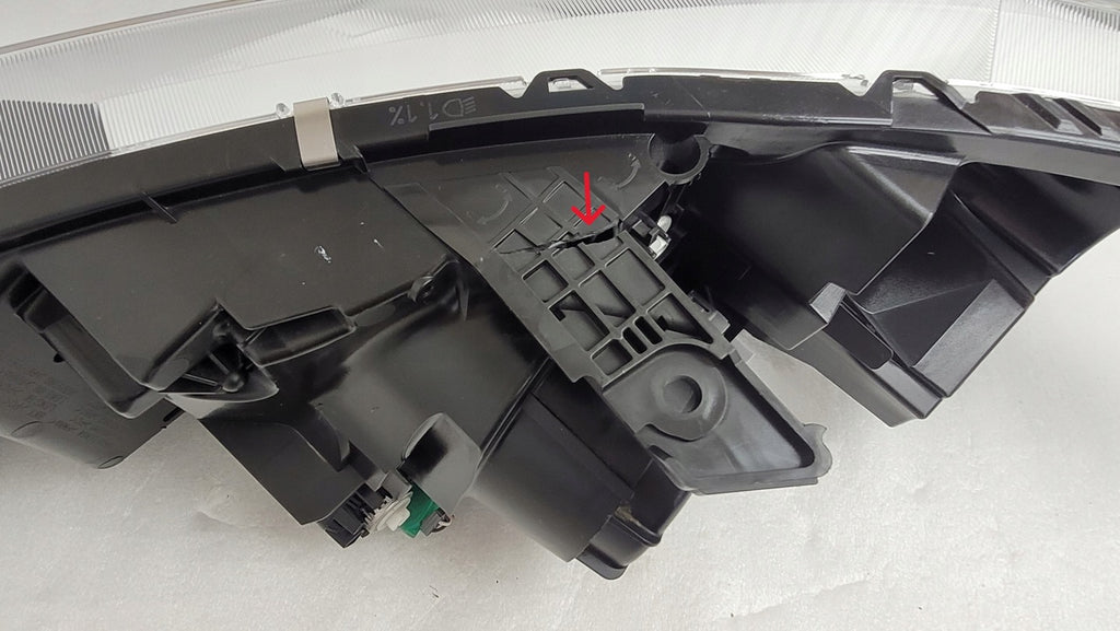 Frontscheinwerfer Mitsubishi Eclipse Cross I 8301D692 Rechts Headlight