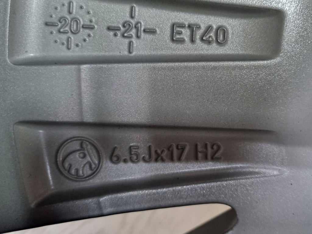 1x Alufelge 17 Zoll 658601025L Skoda Scala Rim Wheel FEL4600481527hn