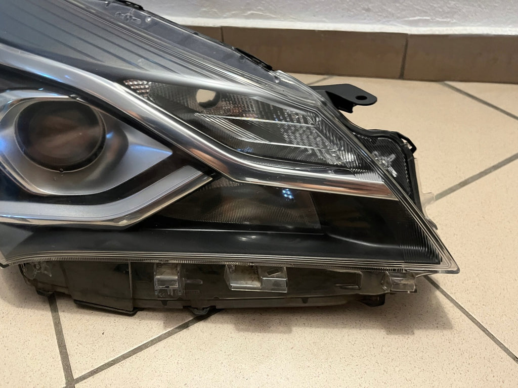 Frontscheinwerfer Toyota Yaris Rechts Scheinwerfer Headlight SCH4182991703yz