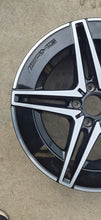 Laden Sie das Bild in den Galerie-Viewer, 1x Alufelge 18 Zoll 7.5" 5x112 40ET Glanz A2064017600 Mercedes-Benz W206 FEL5092643331to