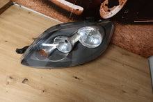 Load image into Gallery viewer, Frontscheinwerfer VW Golf V Plus 5M1941005D Links Scheinwerfer Headlight SCH4597372814ys