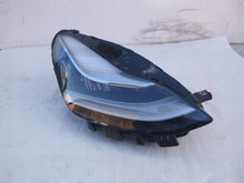 Laden Sie das Bild in den Galerie-Viewer, Frontscheinwerfer Tesla Model 3 1077376-00-C LED Rechts Scheinwerfer Headlight