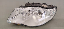 Load image into Gallery viewer, Frontscheinwerfer VW Touareg 7L6941031C Xenon Links Scheinwerfer Headlight SCH5360737397bi