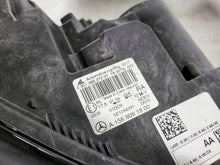 Laden Sie das Bild in den Galerie-Viewer, Frontscheinwerfer Mercedes-Benz X156 A1569061800 Xenon Rechts Headlight SCH7465062283jk