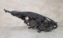 Laden Sie das Bild in den Galerie-Viewer, Frontscheinwerfer Peugeot 208 I 981005780 LED Links Scheinwerfer Headlight SCH5520131130xs