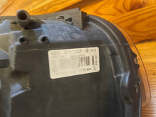 Laden Sie das Bild in den Galerie-Viewer, Frontscheinwerfer BMW 1 E81 E87 7170292-03 Xenon Links Scheinwerfer Headlight SCH6124645886kk