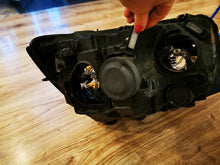 Laden Sie das Bild in den Galerie-Viewer, Frontscheinwerfer VW T6 7E1941005A 9007293105 V90072931 Links Headlight