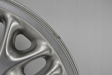 Laden Sie das Bild in den Galerie-Viewer, 1x Alufelge 16 Zoll 7.0&quot; 5x120.65 Glanz Silber MNF6113AB Jaguar Rim Wheel