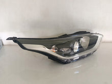 Laden Sie das Bild in den Galerie-Viewer, Frontscheinwerfer Kia Ceed 92102-J7050 Rechts Scheinwerfer Headlight SCH1856707408ef