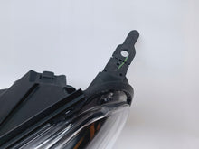 Laden Sie das Bild in den Galerie-Viewer, Frontscheinwerfer Opel Zafira A Vivaro C 9832837680 Xenon Links Headlight