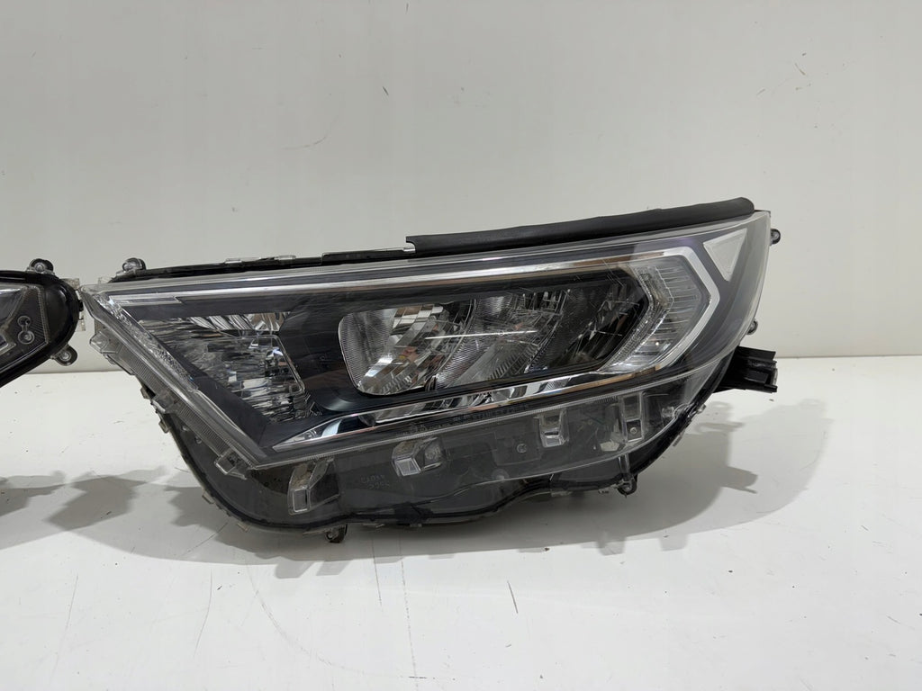 Frontscheinwerfer Toyota V 744NAWY21W Ein Stück (Rechts oder Links) Headlight SCH6467334598kr