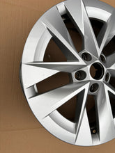 Load image into Gallery viewer, 1x Alufelge 17 Zoll 7.0" 5x112 46ET Glanz Silber 5E3601025E Skoda Octavia I FEL1158145200rf