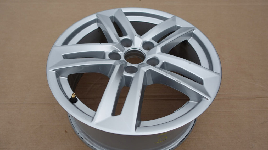 1x Alufelge 17 Zoll 7.0" 5x112 8W0601025P Audi A4 B9 Rim Wheel