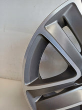 Laden Sie das Bild in den Galerie-Viewer, 1x Alufelge 15 Zoll 6.0&quot; 4x108 23ET 601523 Citroën Rim Wheel