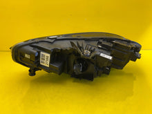 Laden Sie das Bild in den Galerie-Viewer, Frontscheinwerfer BMW 1 5A32B52-10 LED Rechts Scheinwerfer Headlight SCH4205985574yi