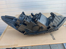 Load image into Gallery viewer, Frontscheinwerfer Hyundai Elantra 92101-F2100 202192101-F2 LED Links Headlight