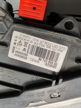 Load image into Gallery viewer, Frontscheinwerfer Citroën C5 Xenon Links Scheinwerfer Headlight SCH9779337809mu