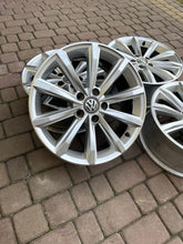 Laden Sie das Bild in den Galerie-Viewer, 4x Alufelge 17 Zoll 7.0" 5x112 40ET 3G0601025BP VW Passat B8 Beetle Touran FEL3811640122eb