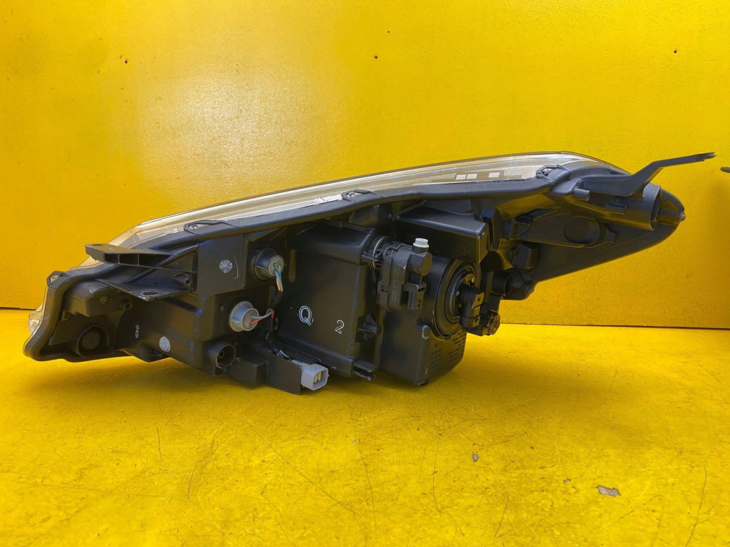 Frontscheinwerfer Toyota Yaris Rechts Scheinwerfer Headlight SCH1705119233lk