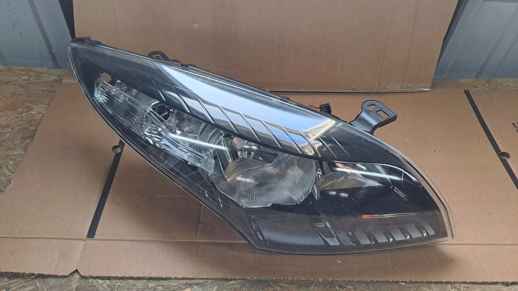 Frontscheinwerfer Renault Megane III 260103187R Rechts Scheinwerfer Headlight