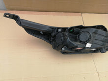 Laden Sie das Bild in den Galerie-Viewer, Frontscheinwerfer Kia Ceed J792111010 LED Links Scheinwerfer Headlight