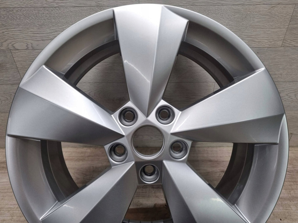 1x Alufelge 17 Zoll 6.5" 5x112 38ET Glanz Silber 565601025AA Skoda Kodiaq FEL4115197107wa