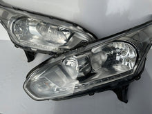 Laden Sie das Bild in den Galerie-Viewer, Frontscheinwerfer Ford Connect FT11-13W030AA FT11-13W029AA Ein Satz Headlight SCH9698543786tq