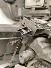 Laden Sie das Bild in den Galerie-Viewer, Frontscheinwerfer Land Rover Evoque BJ32-13W029 BJ32-13W030 Xenon Ein Satz SCH7816437480eq