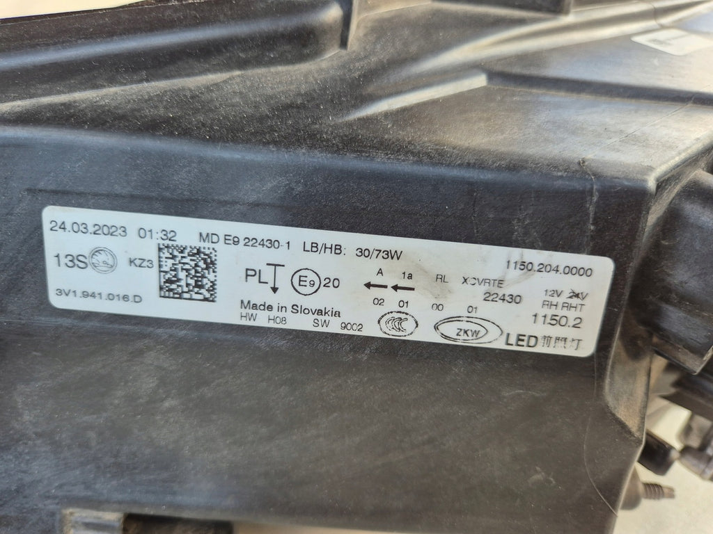 Frontscheinwerfer Skoda Superb III 3V1941016D LED Rechts Scheinwerfer Headlight